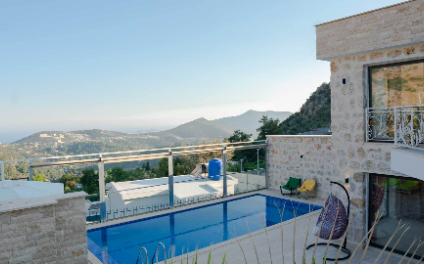 Villa Chiron 2